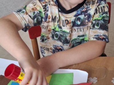 2025-09/1758273617_nej1